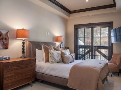 Luxury Vail 3 Bedroom Ski Condo - Sleeps 6 - Mountain Views Luxury Vail 3 Bedroom Ski Condo - Sleeps 6 - Mountain Views